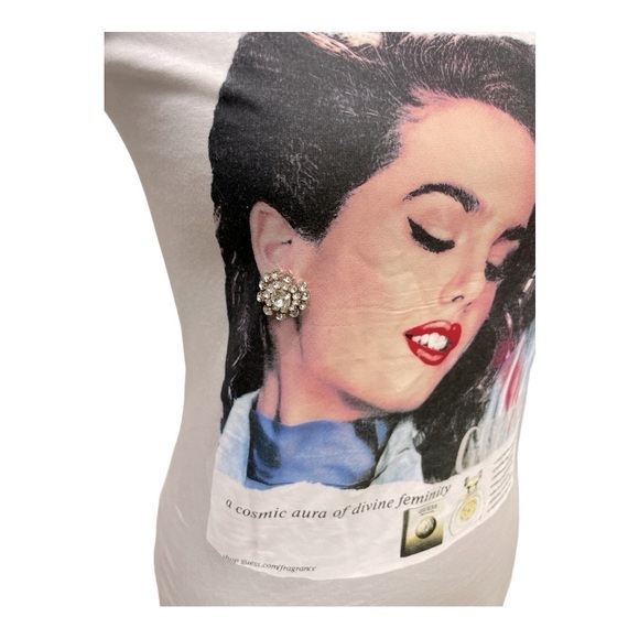 GUESS Women's Vintage Magazine Organic Cotton Short-Sleeve
Tee Size S - Picture 6 of 14